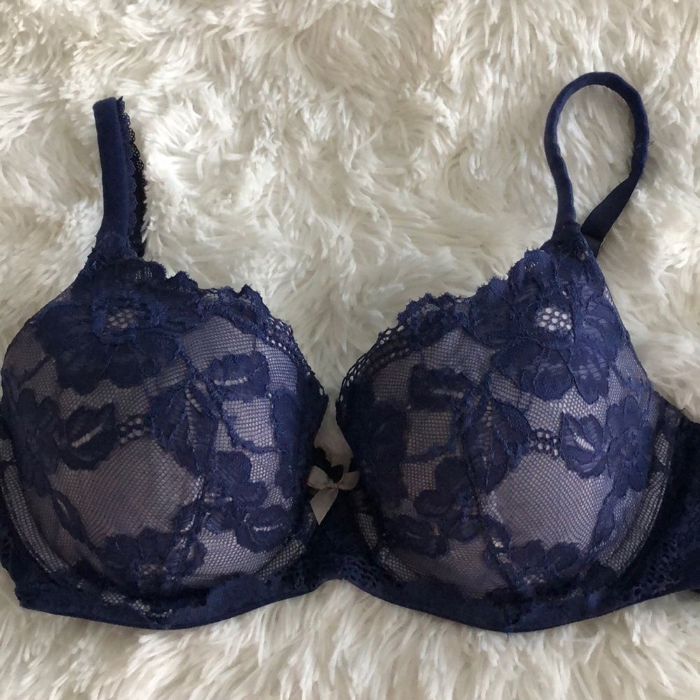 Victoria Secret - Body by Victoria Lined Demi Bra